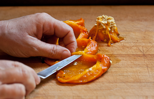 Cut out the pale rib of the pepper