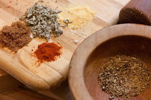 Mortar and pestle for grinding the spice rub