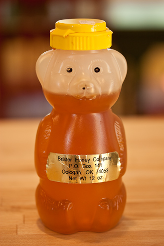 You can also "eyeball" the honey straight from your honey bear -- like mine